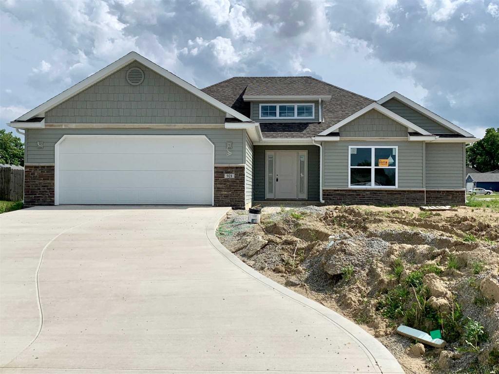921 W. Meadow Way, Churubusco, IN.